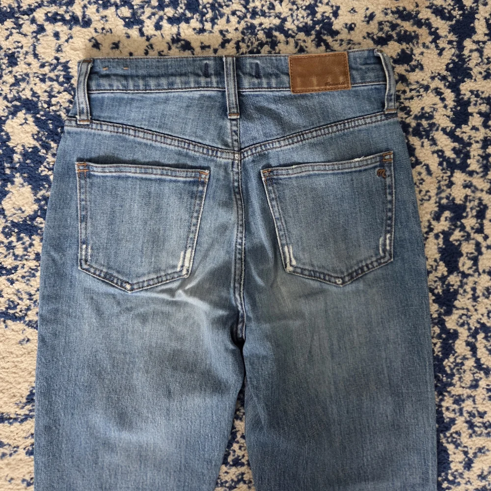 Madewell Women's Skinny Jeans in Light Blue - Picture 7 of 11